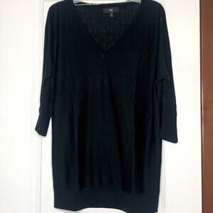 Mossimo Back Lightweight pull over V-neck cuff 3/4 sleeve size: Medium